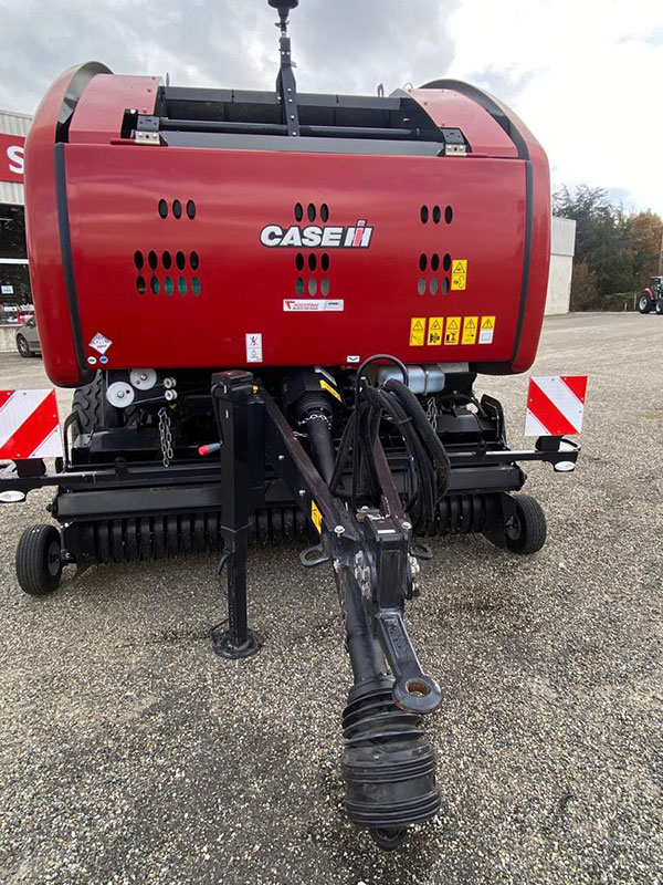 Machine case a ballots de foin neuve DTI group import