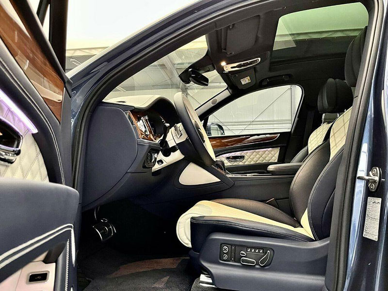 Bentley Bentayga V8 - Conducteur