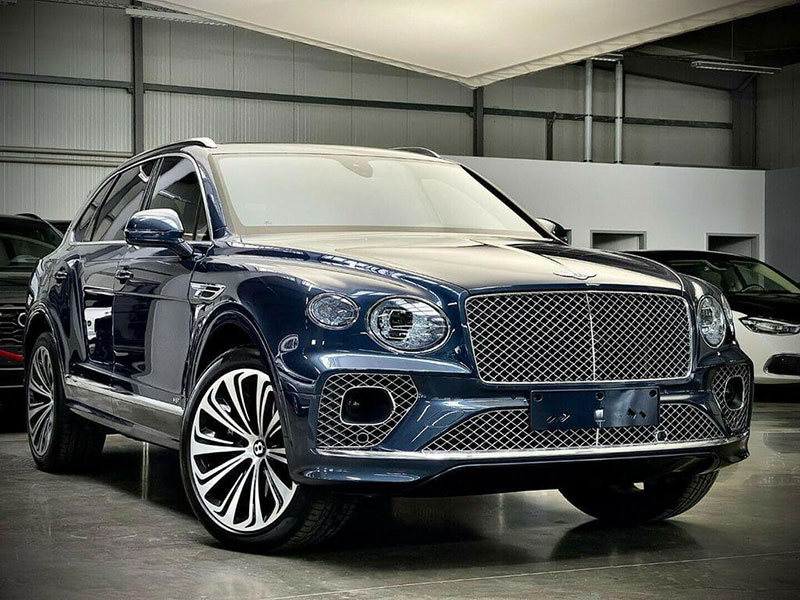 Bentley Bentayga V8 - Import Export
