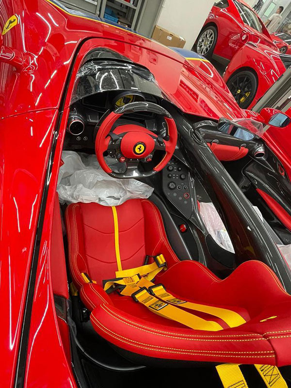 Ferrari SP2 - A vendre - Intérieur
