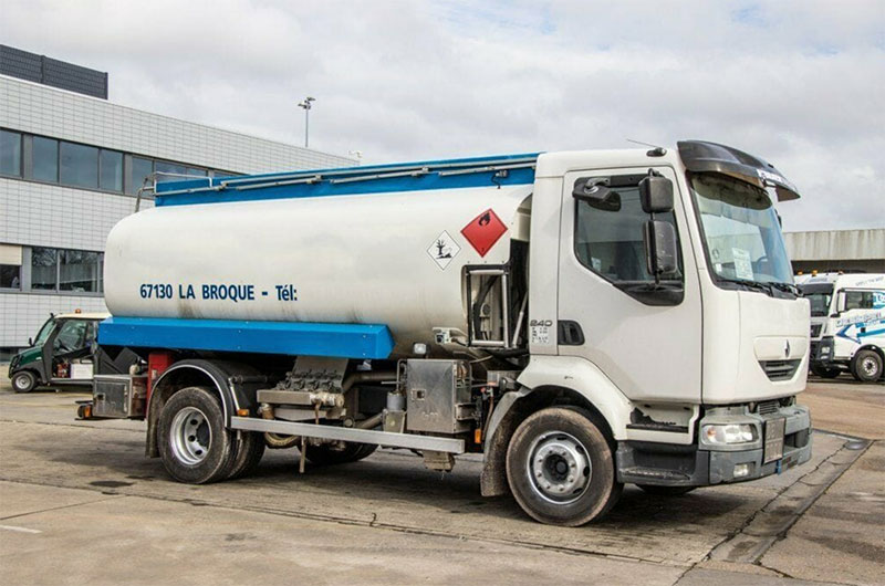 Camion citerne Renault Midlum 220 + MAGYAR - Export