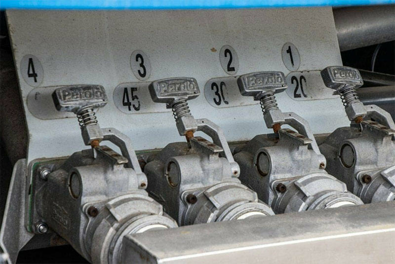 Camion citerne Renault Midlum 220 + MAGYAR - Pompes