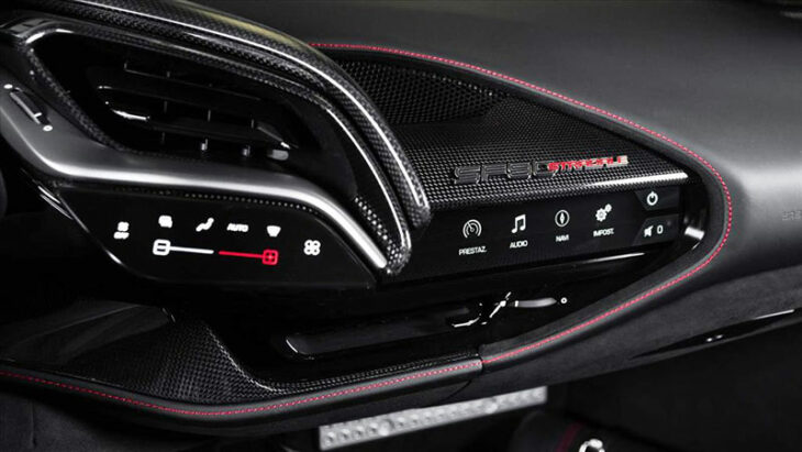 Ferrari SF90 Stradable - Cockpit