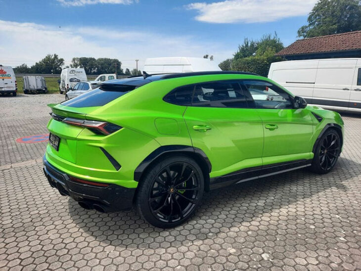Lamborghini Urus - profil export