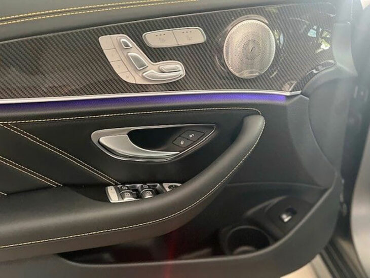 Mercedes-Benz E 300 e 4M Lim AMG - gris - porte