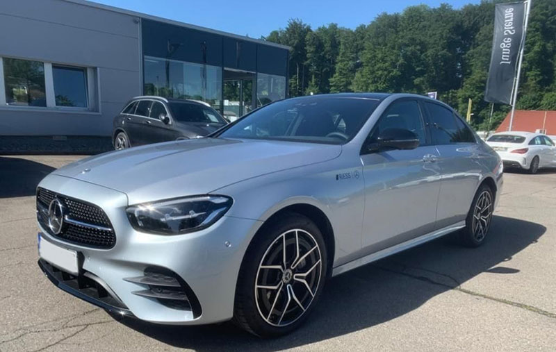 Mercedes-Benz E 300 e 4M Lim AMG - Import Export