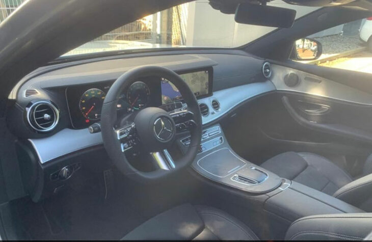 Mercedes-Benz E 300 e 4M Lim AMG - Intérieur