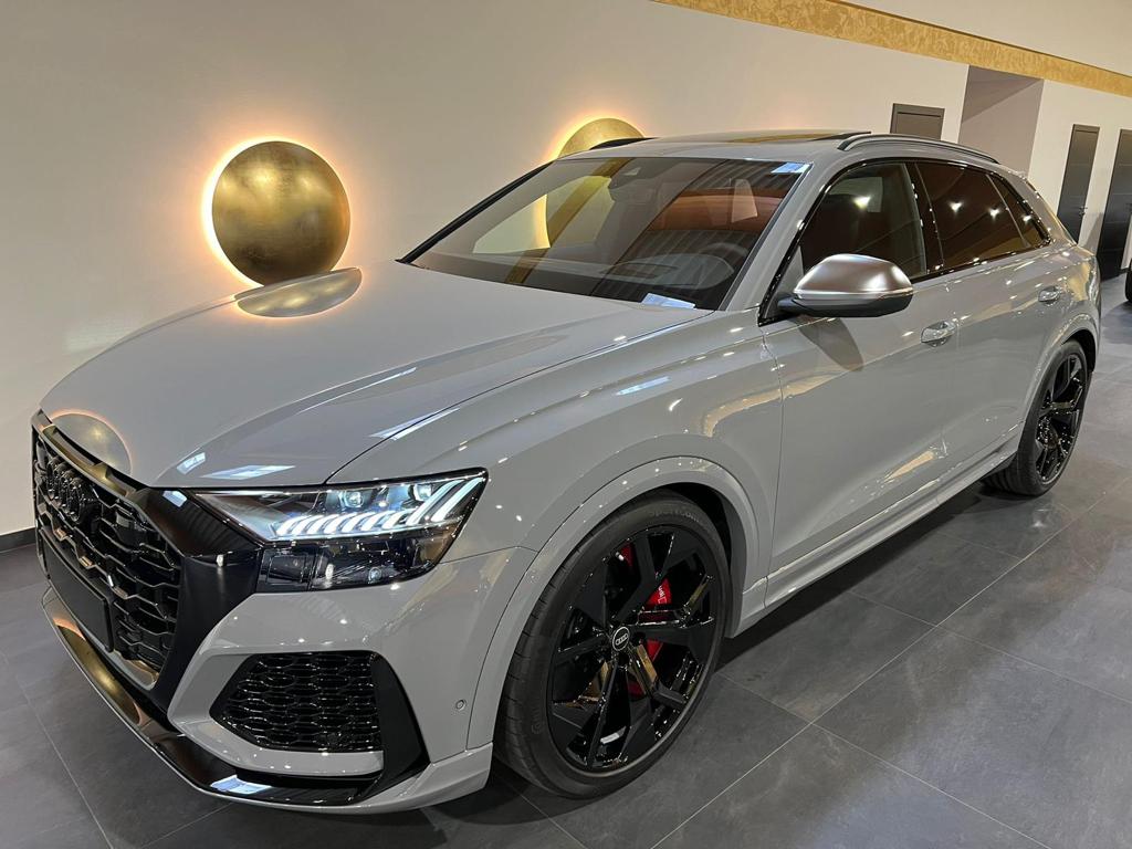 Audi RSQ8 - Import Export