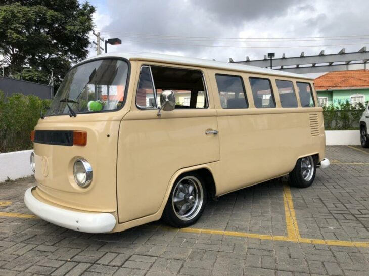 Combi Volkswagen Bus - Restaurée occasion