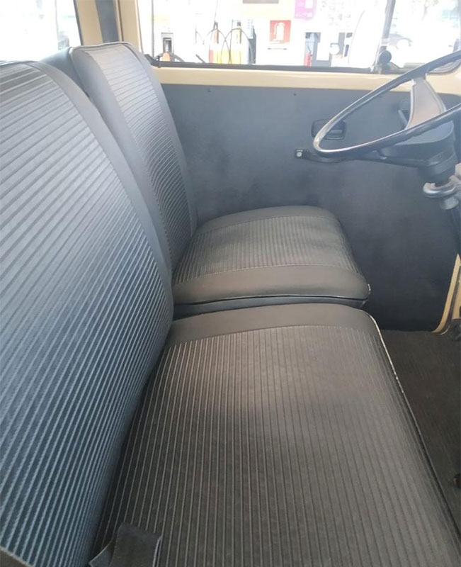 Combi Volkswagen Bus - Siège avant