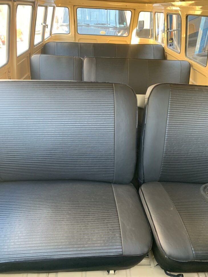 Combi Volkswagen Bus - Vue avant