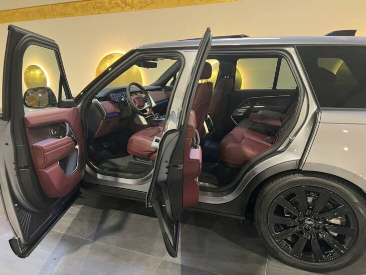 Range Rover D250 HSE - gris - For Sell 2022