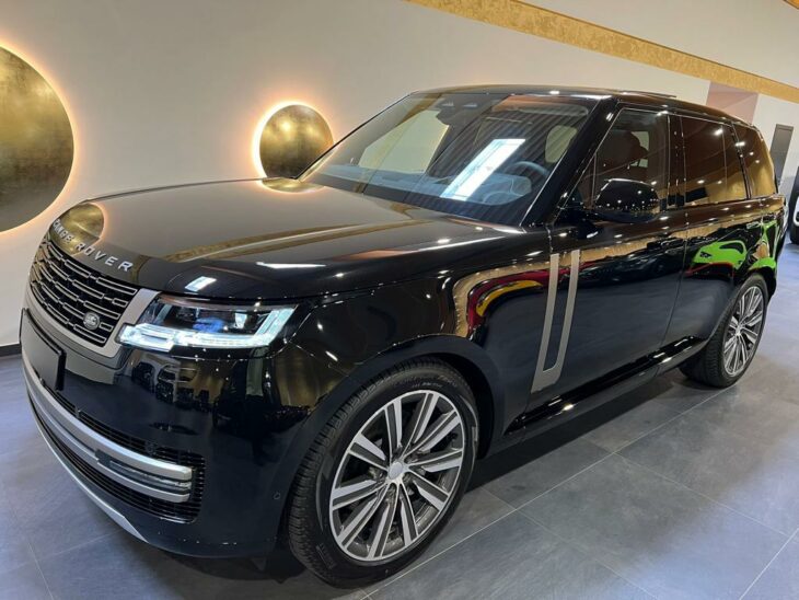 Range Rover D350 HSE Swb - Noir - Dubai Export