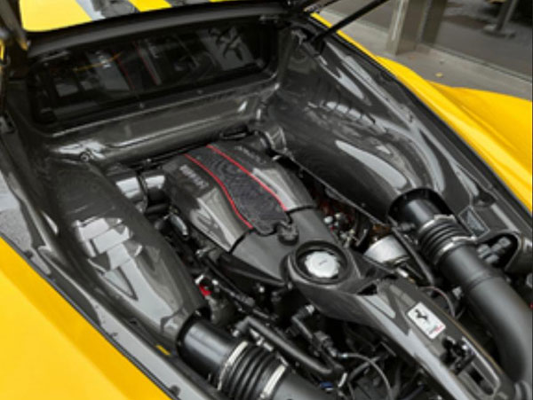 Ferrari 488 Pista - Engine